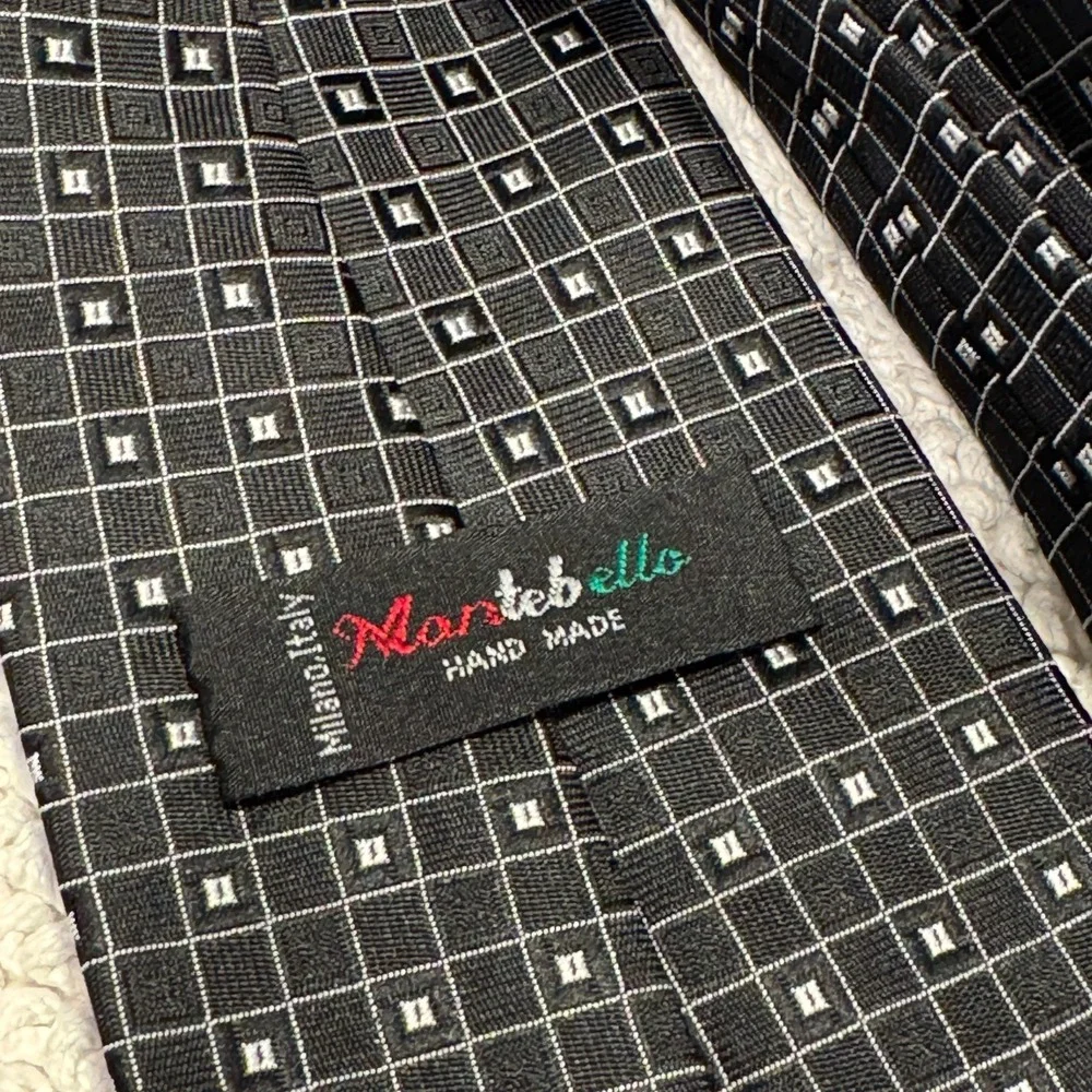 Mantebello socialflare curated
